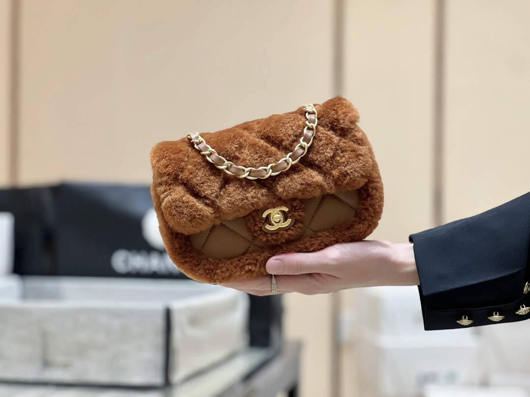 Ellebag top replica Chanel Flap Bag AS514800: A Fusion of Sophistication and Warmth(2024 Dec Updated)-L-Aħjar Kwalità Foloz Louis Vuitton Bag Online Store, Replica designer bag ru