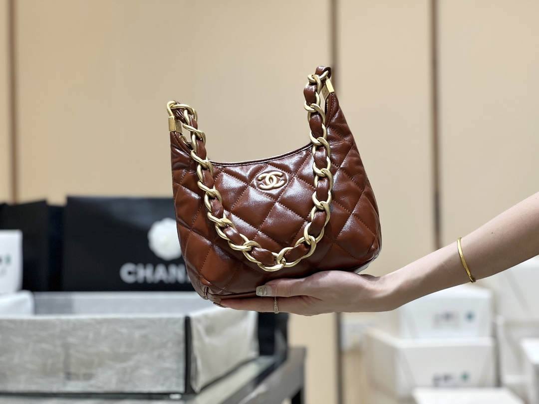 Ellebag top replica The Chanel Small Hobo Bag in Brown: 2024’s Must-Have Accessory(2024 Dec Updated)-Ti o dara ju Didara iro Louis Vuitton apo Online itaja, Ajọra onise apo ru