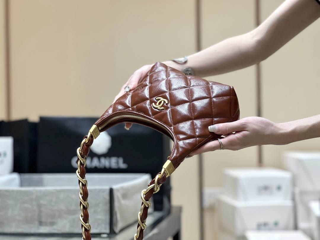 Ellebag top replica The Chanel Small Hobo Bag in Brown: 2024’s Must-Have Accessory(2024 Dec Updated)-Ti o dara ju Didara iro Louis Vuitton apo Online itaja, Ajọra onise apo ru