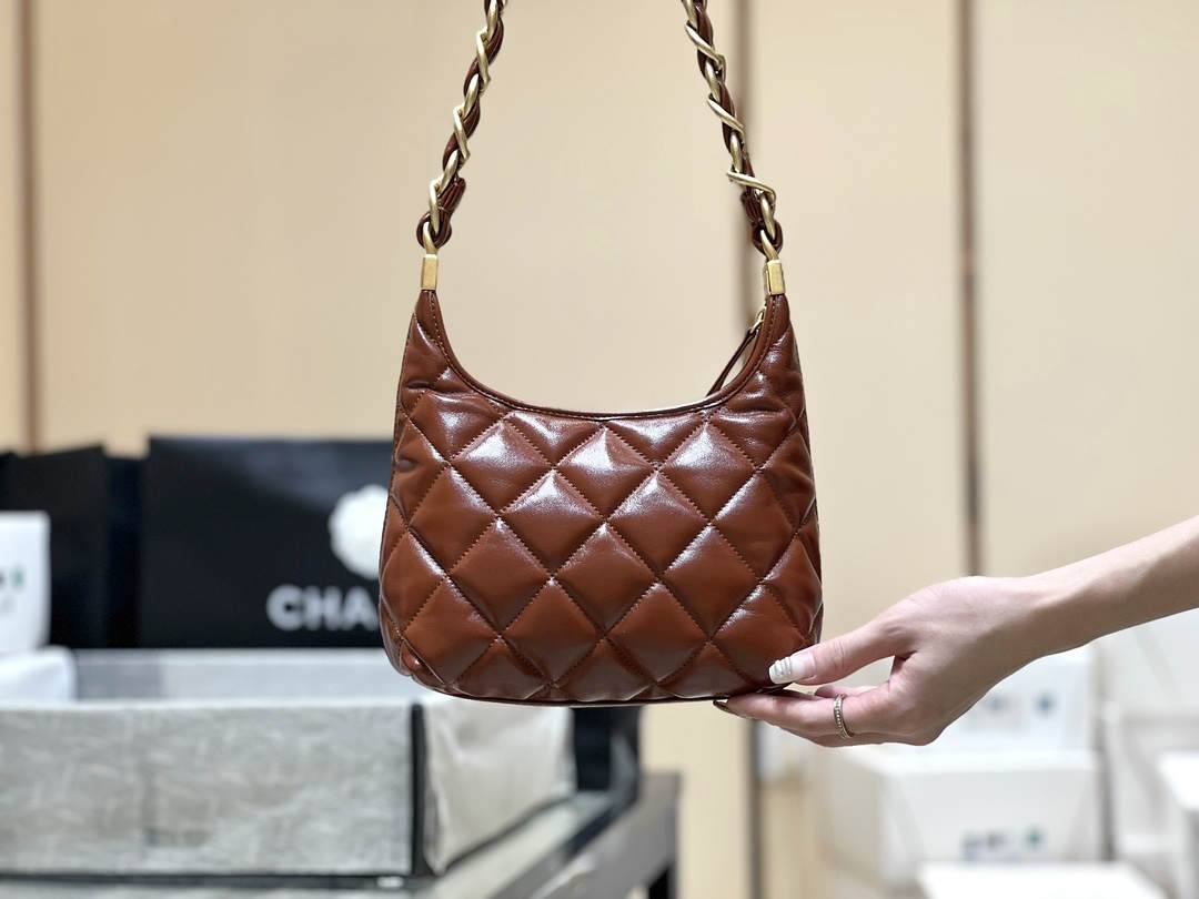 Ellebag top replica The Chanel Small Hobo Bag in Brown: 2024’s Must-Have Accessory(2024 Dec Updated)-Ti o dara ju Didara iro Louis Vuitton apo Online itaja, Ajọra onise apo ru