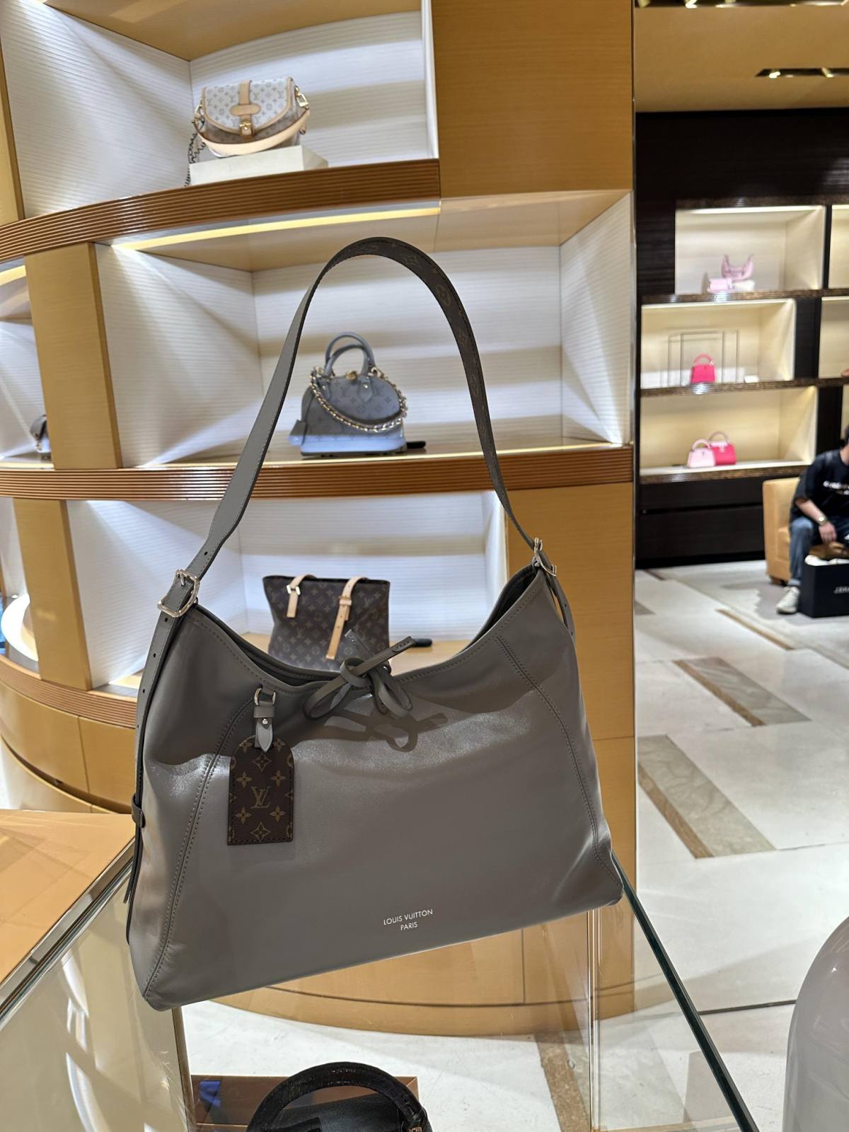 Ellebag’s Precision Craft: M12583 CarryAll Dark Medium Handbag – A 1:1 Replica Masterpiece(2024 Dec Updated)-Best Quality Fake Louis Vuitton Bag Online Store, Replica designer bag ru