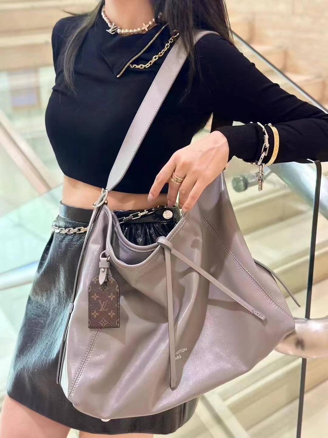 Ellebag’s Precision Craft: M12583 CarryAll Dark Medium Handbag – A 1:1 Replica Masterpiece(2024 Dec Updated)-Best Quality Fake Louis Vuitton Bag Online Store, Replica designer bag ru