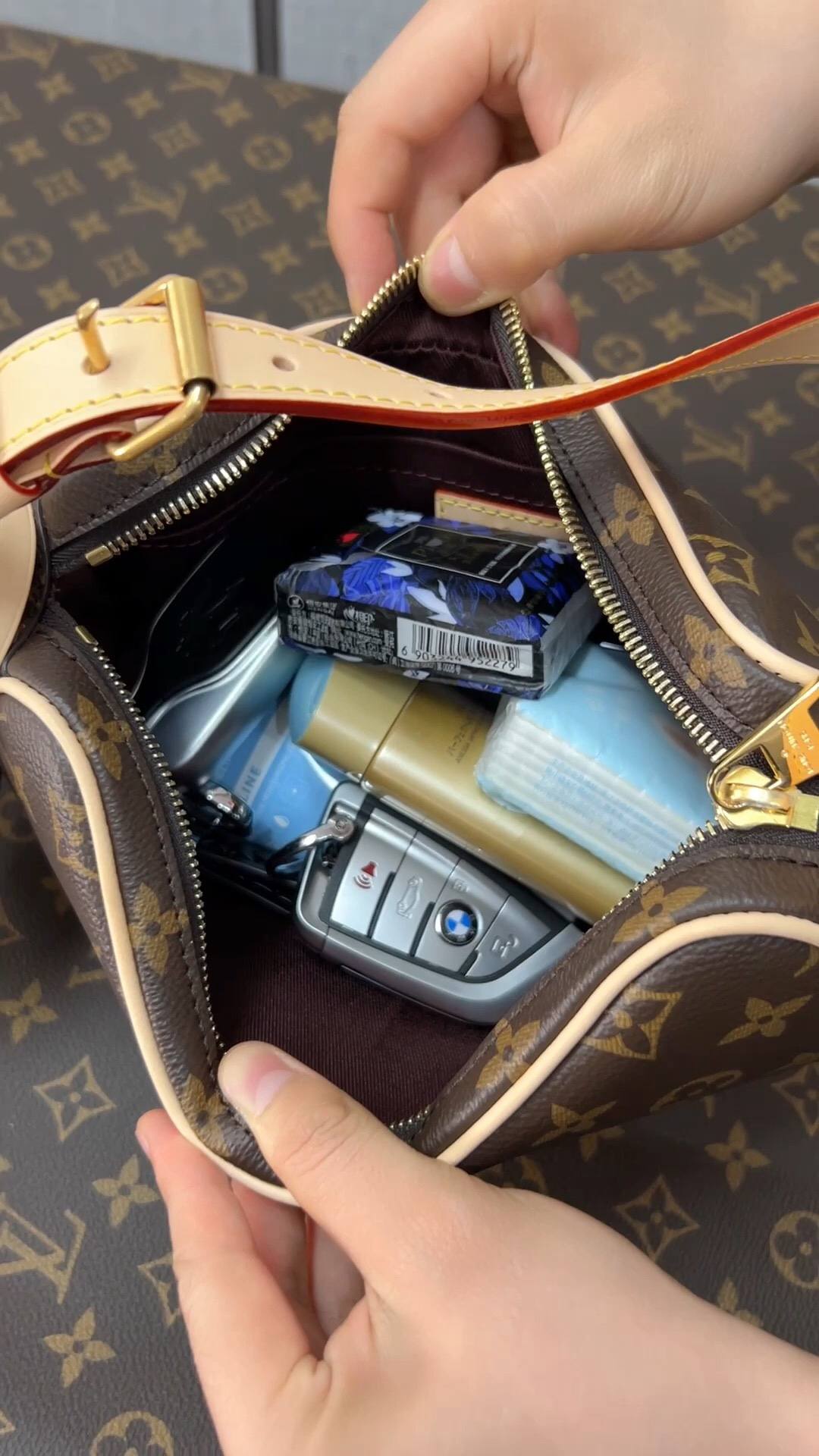 Ellebag’s 1:1 Replica Journey of the Louis Vuitton M46828 Croissant Handbag(2024 Dec Updated)-ఉత్తమ నాణ్యత నకిలీ లూయిస్ విట్టన్ బ్యాగ్ ఆన్‌లైన్ స్టోర్, రెప్లికా డిజైనర్ బ్యాగ్ రు