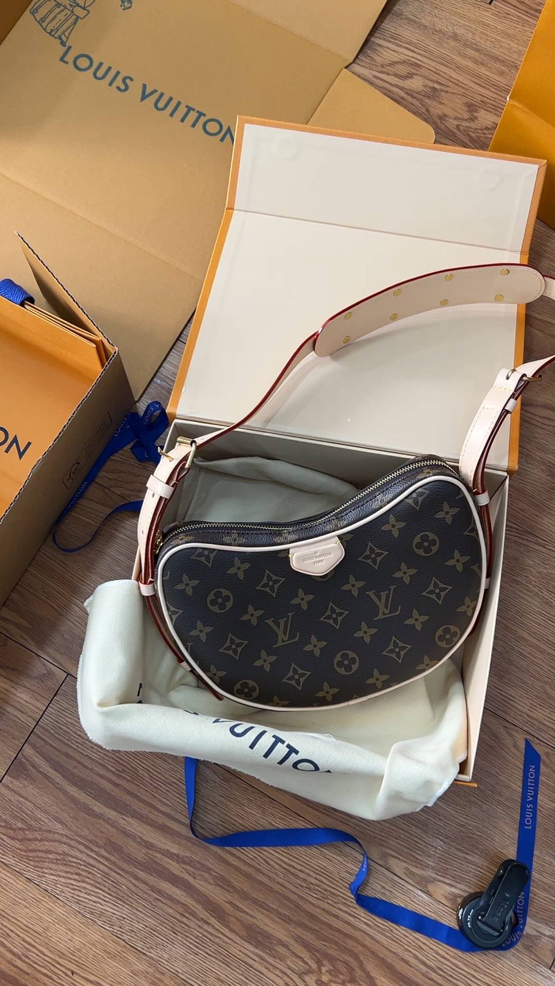 Ellebag’s 1:1 Replica Journey of the Louis Vuitton M46828 Croissant Handbag(2024 Dec Updated)-ఉత్తమ నాణ్యత నకిలీ లూయిస్ విట్టన్ బ్యాగ్ ఆన్‌లైన్ స్టోర్, రెప్లికా డిజైనర్ బ్యాగ్ రు