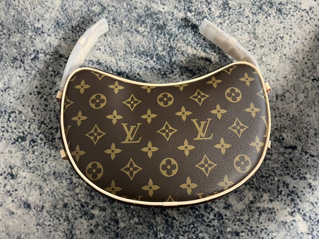 Ellebag’s 1:1 Replica Journey of the Louis Vuitton M46828 Croissant Handbag(2024 Dec Updated)-ఉత్తమ నాణ్యత నకిలీ లూయిస్ విట్టన్ బ్యాగ్ ఆన్‌లైన్ స్టోర్, రెప్లికా డిజైనర్ బ్యాగ్ రు