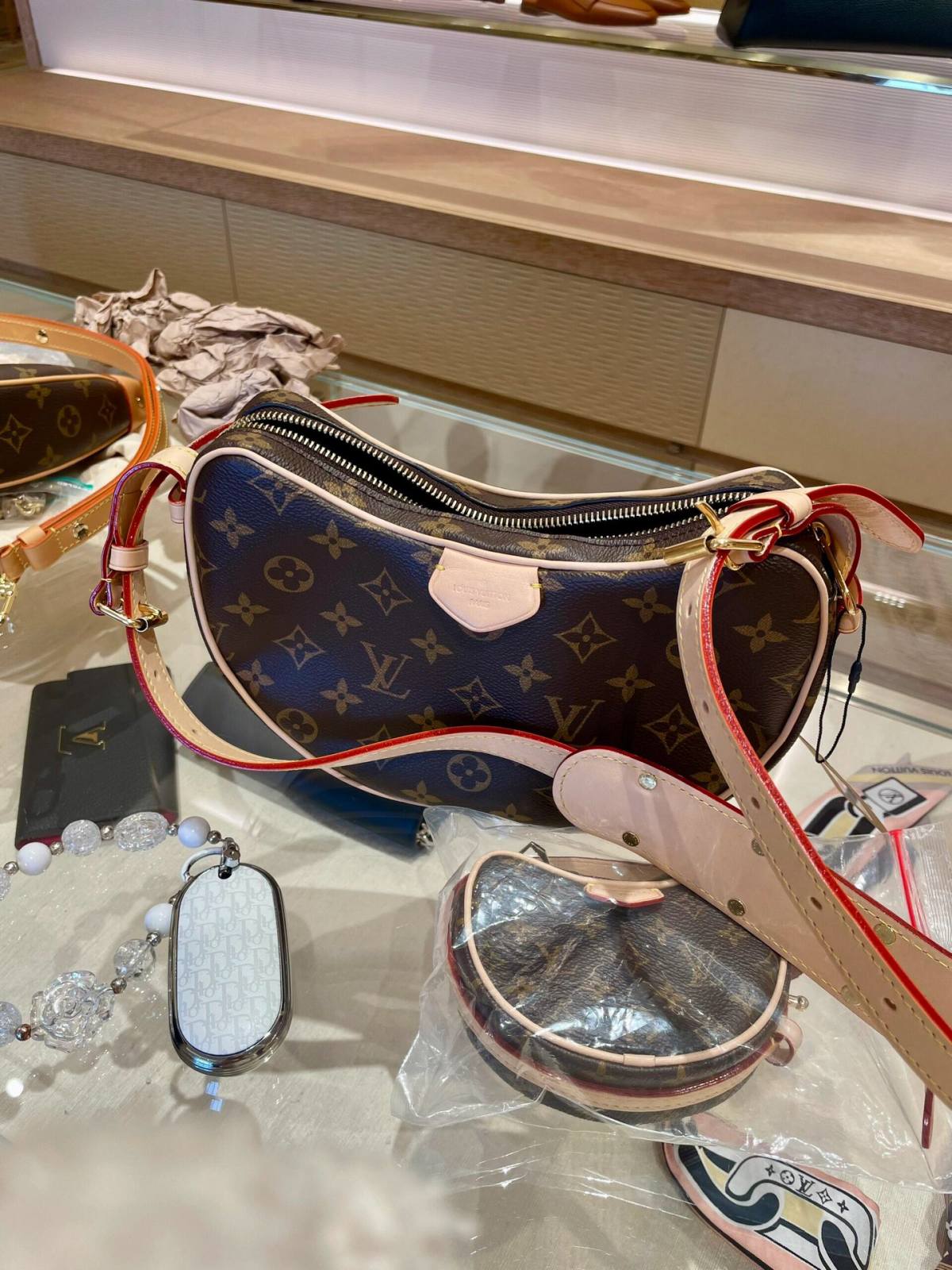 Ellebag’s 1:1 Replica Journey of the Louis Vuitton M46828 Croissant Handbag(2024 Dec Updated)-ఉత్తమ నాణ్యత నకిలీ లూయిస్ విట్టన్ బ్యాగ్ ఆన్‌లైన్ స్టోర్, రెప్లికా డిజైనర్ బ్యాగ్ రు