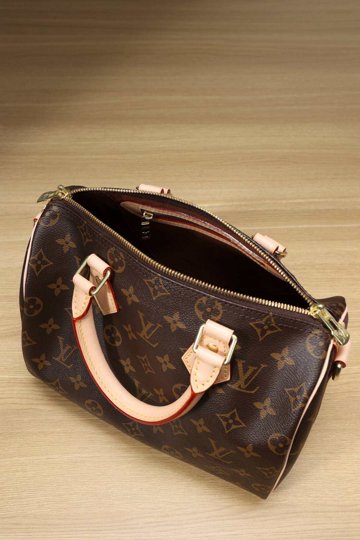 Ellebag’s 1:1 Replica of Louis Vuitton M41113 Speedy 25 Handbag with Shoulder Strap – Perfect Craftsmanship and Timeless Style(2024 Dec Updated)-ఉత్తమ నాణ్యత నకిలీ లూయిస్ విట్టన్ బ్యాగ్ ఆన్‌లైన్ స్టోర్, రెప్లికా డిజైనర్ బ్యాగ్ రు