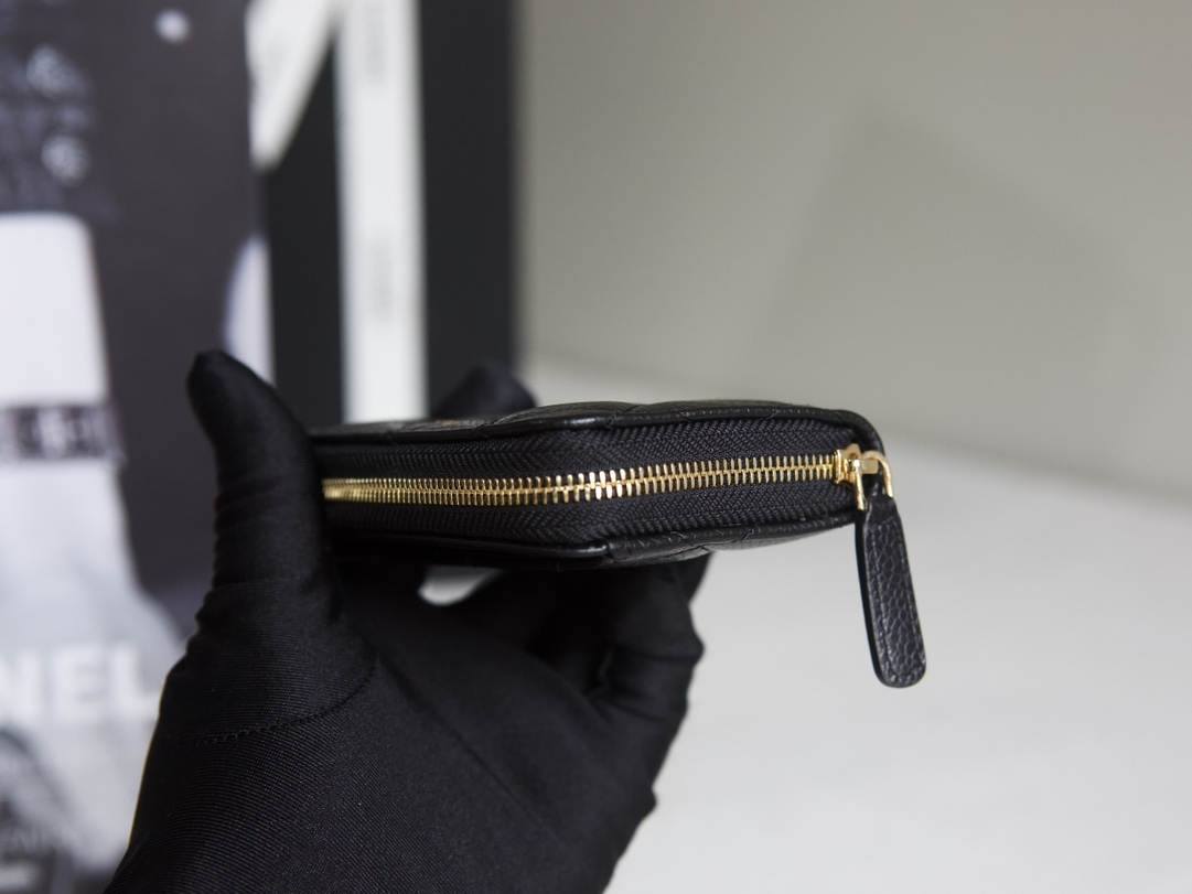 Ellebag’s 1:1 Replica of the Chanel Classic Zipper Coin Wallet: Precision and Craftsmanship(2024 Dec Updated)-Tayada ugu Fiican ee Louis Vuitton Boorsada Online Store, Bac naqshadeeye nuqul ah