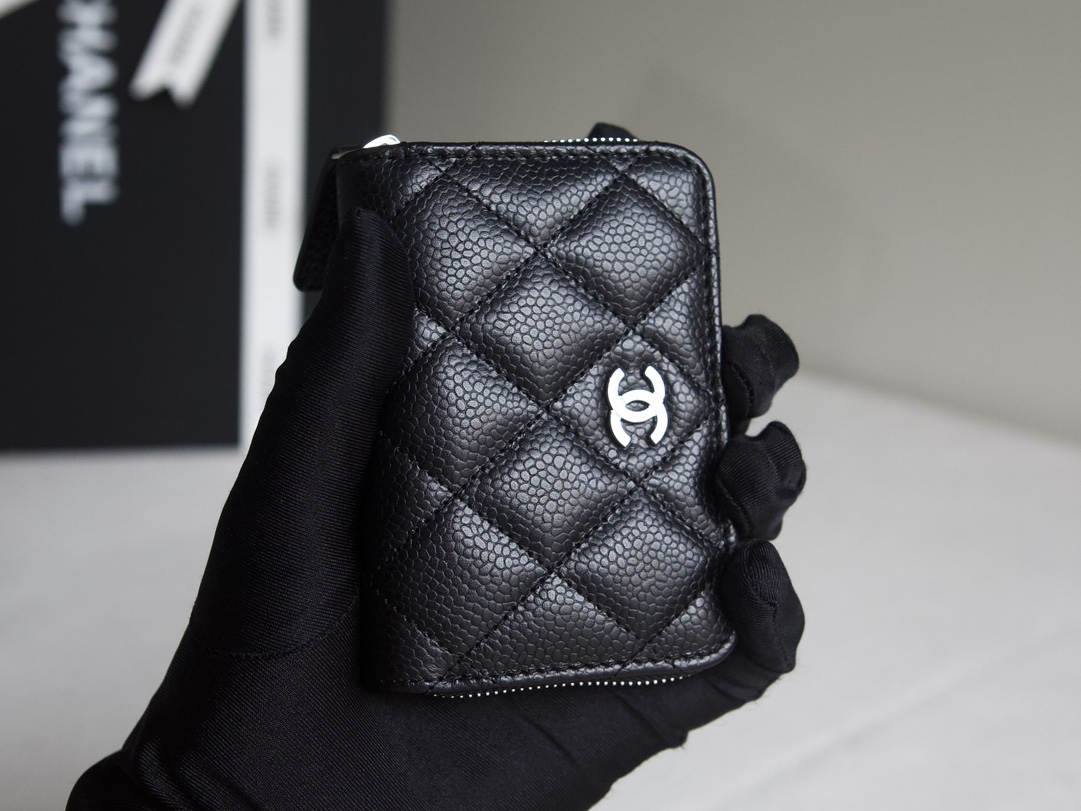 Ellebag’s 1:1 Replica of the Chanel Classic Zipper Coin Wallet: Precision and Craftsmanship(2024 Dec Updated)-Tayada ugu Fiican ee Louis Vuitton Boorsada Online Store, Bac naqshadeeye nuqul ah