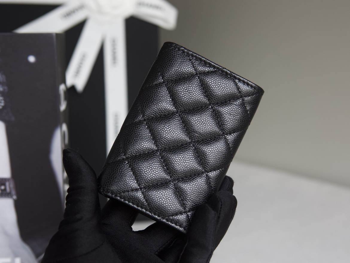 Ellebag’s Masterful 1:1 Replica of the Chanel 24S Double C Logo Wallet: Luxury, Precision, and Craftsmanship(2024 Dec Updated)-Tayada ugu Fiican ee Louis Vuitton Boorsada Online Store, Bac naqshadeeye nuqul ah