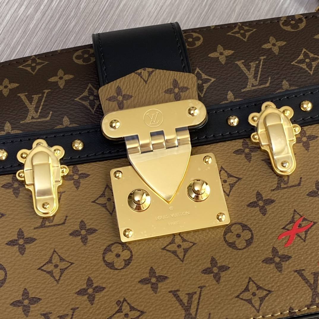 Ellebag’s 1:1 Replica of Louis Vuitton M43596 Soft Box Bag(2024 Dec Updated)-Tayada ugu Fiican ee Louis Vuitton Boorsada Online Store, Bac naqshadeeye nuqul ah