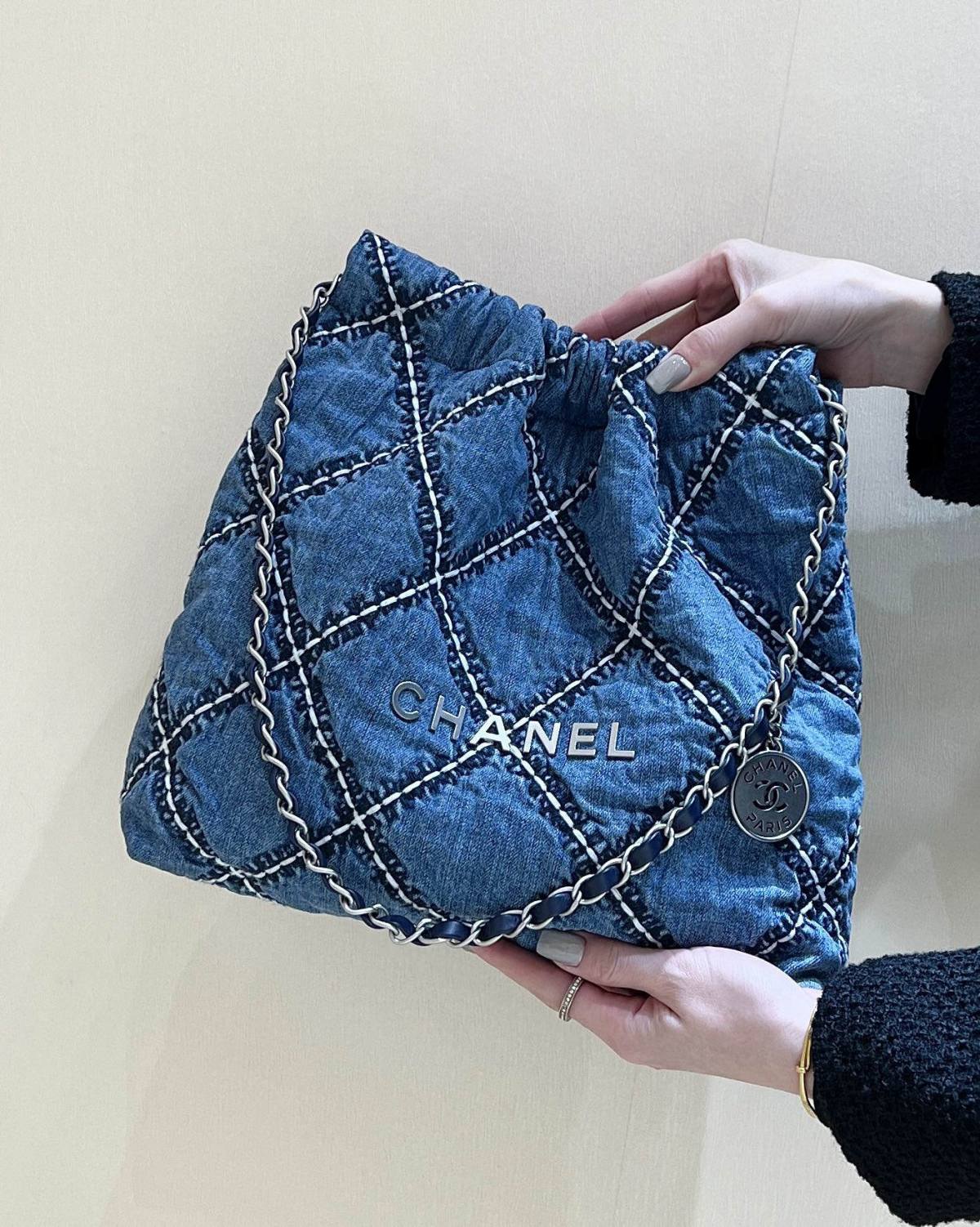 Ellebag’s Exquisite Replica of the Chanel 22 Small Handbag: A Denim Masterpiece with Silver-Tone Hardware(2024 Dec Updated)-Best Quality Fake Louis Vuitton Bag Online Store, Replica designer bag ru