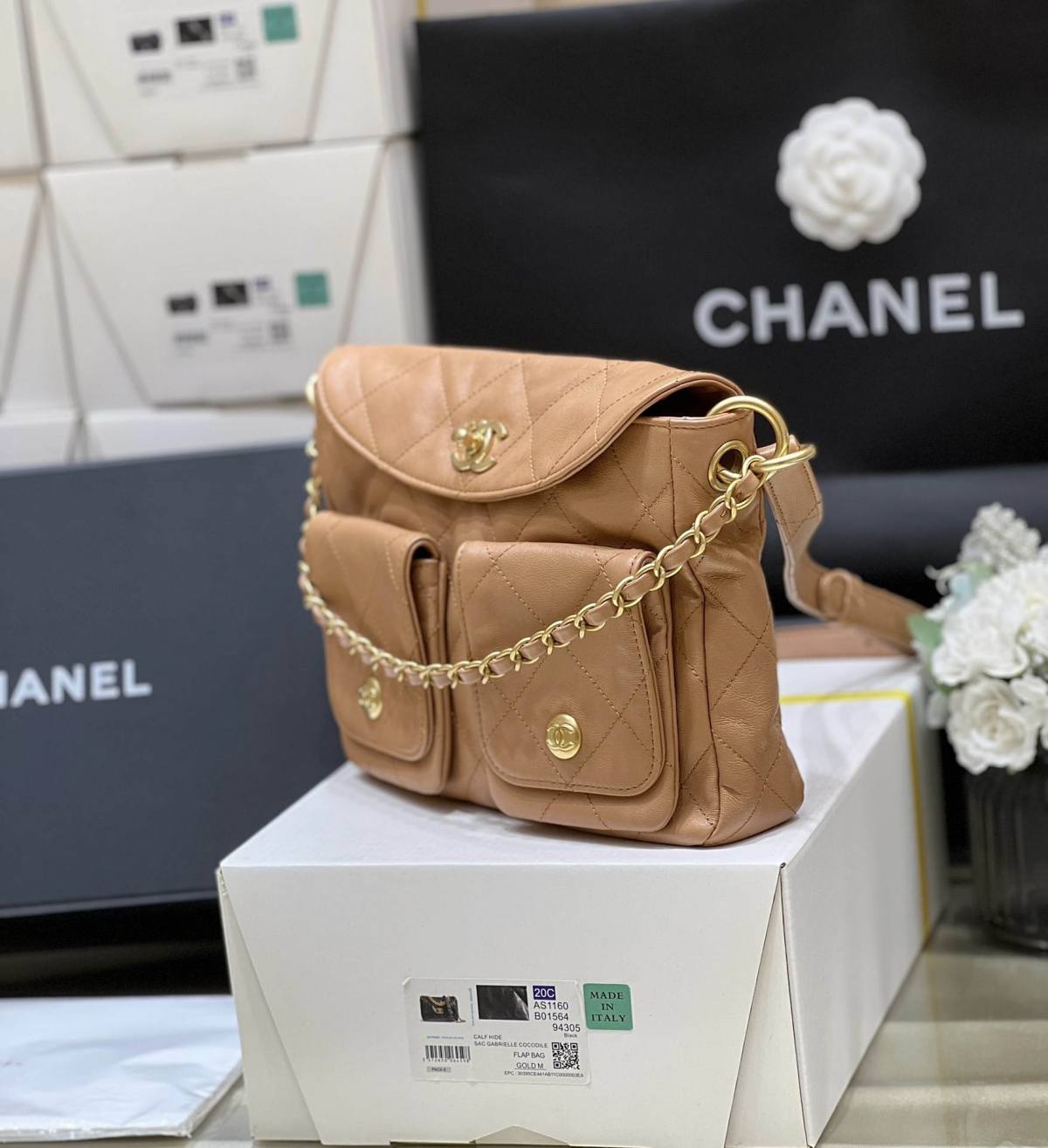 Ellebag’s Exquisite Replica of the Chanel 24P Hobo Bag: A 24cm Masterpiece with Pearl Chain and Champagne Gold Hardware(2024 Dec Updated)-Best Quality Fake Louis Vuitton Bag Online Store, Replica designer bag ru