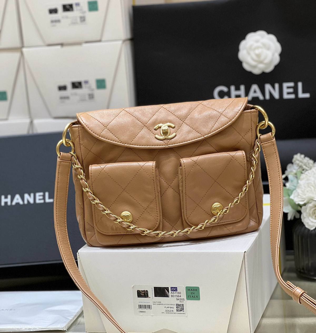 Ellebag’s Exquisite Replica of the Chanel 24P Hobo Bag: A 24cm Masterpiece with Pearl Chain and Champagne Gold Hardware(2024 Dec Updated)-Best Quality Fake Louis Vuitton Bag Online Store, Replica designer bag ru