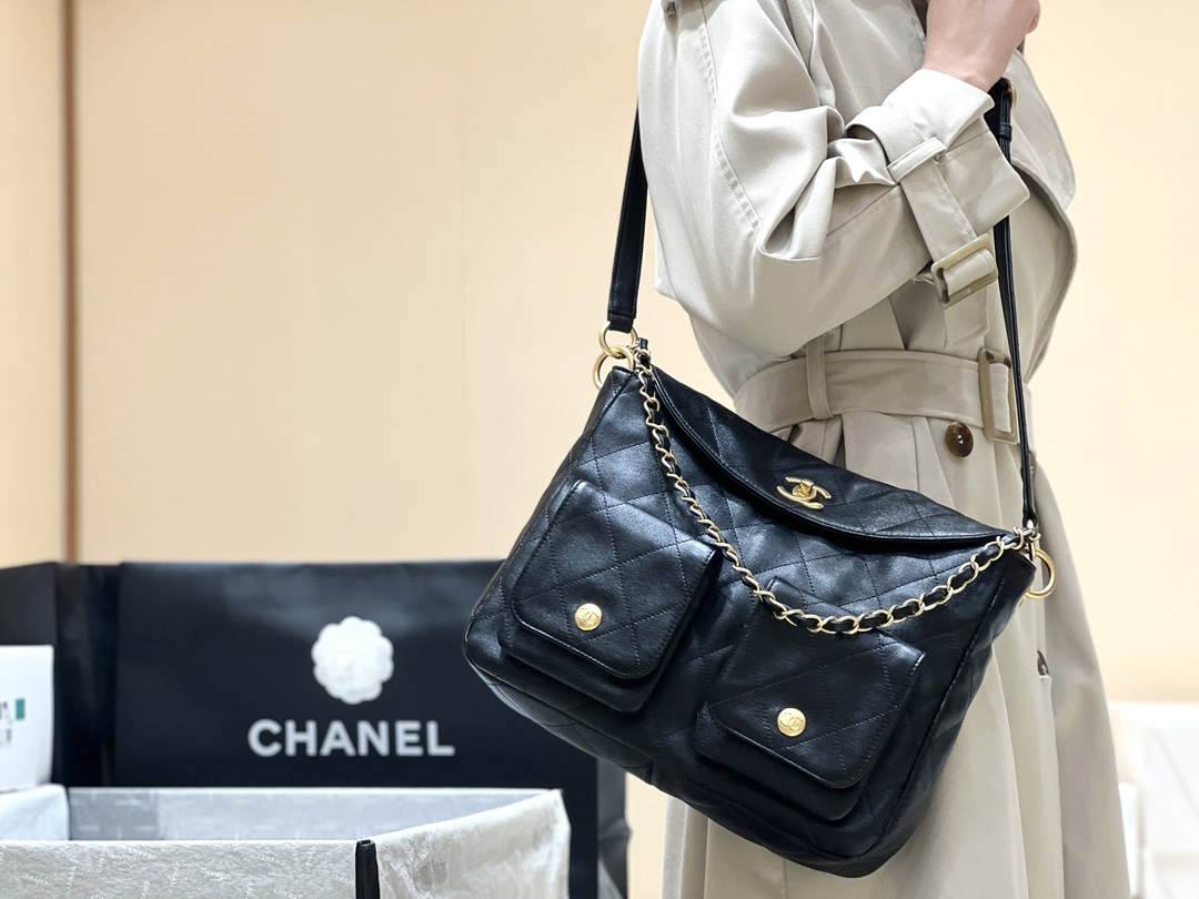 Ellebag’s Exquisite Replica of the Chanel 24P Hobo Bag: A 30cm Black Masterpiece with Aged Hardware(2024 Dec Updated)-Best Quality Fake Louis Vuitton Bag Online Store, Replica designer bag ru