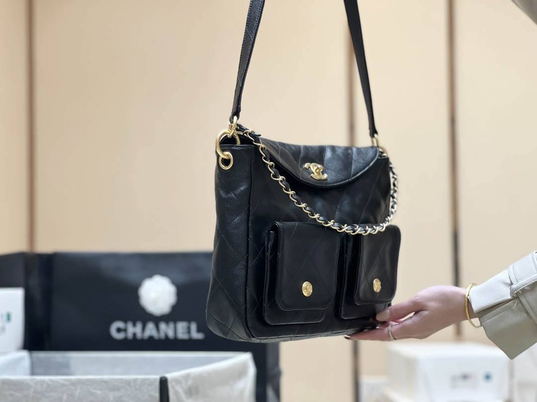 Ellebag’s Exquisite Replica of the Chanel 24P Hobo Bag: A 30cm Black Masterpiece with Aged Hardware(2024 Dec Updated)-Best Quality Fake Louis Vuitton Bag Online Store, Replica designer bag ru