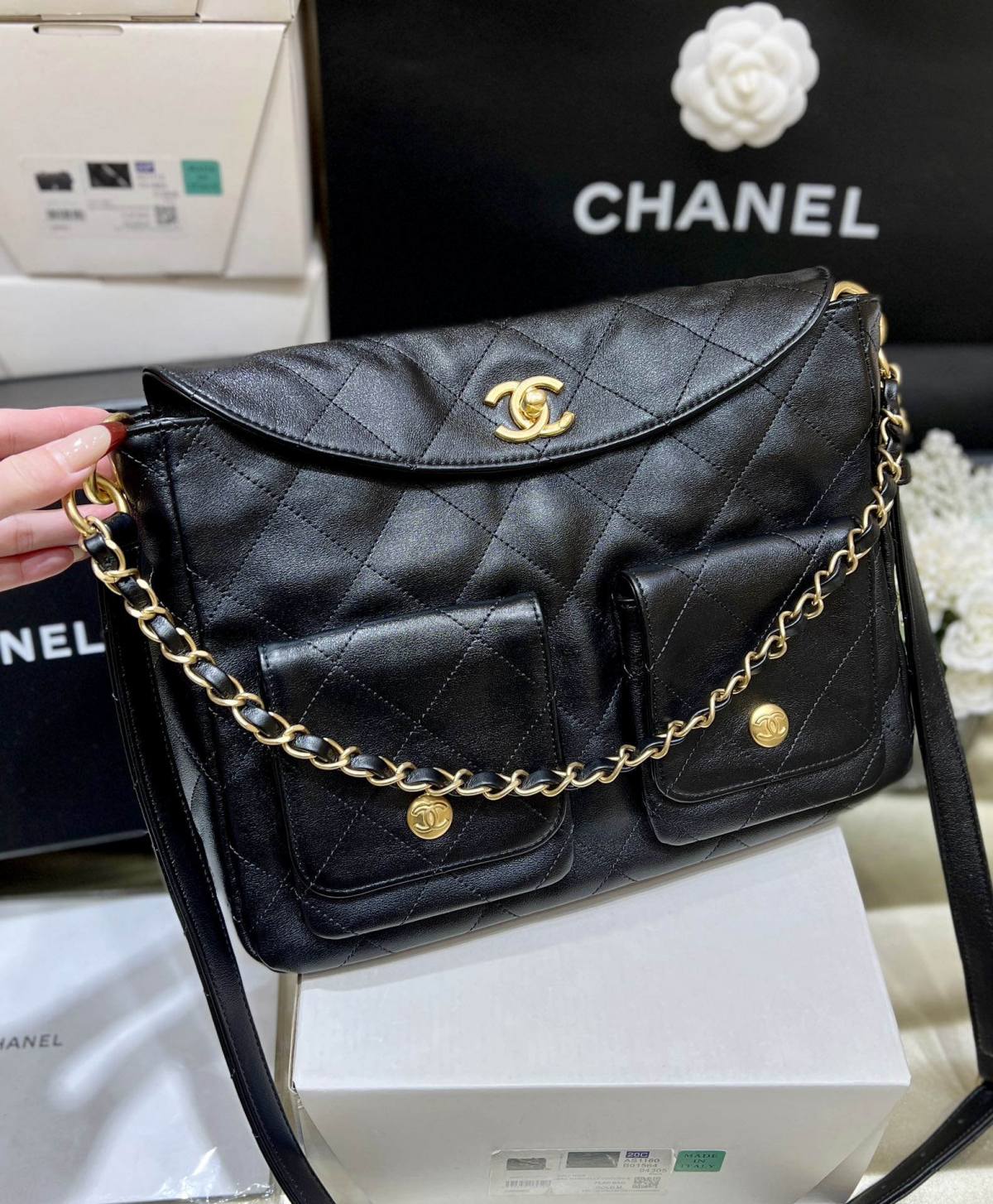 Ellebag’s Exquisite Replica of the Chanel 24P Hobo Bag: A 30cm Black Masterpiece with Aged Hardware(2024 Dec Updated)-Best Quality Fake Louis Vuitton Bag Online Store, Replica designer bag ru