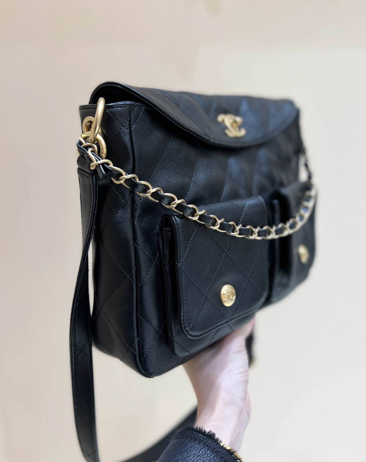 Ellebag’s Exquisite Replica of the Chanel 24P Hobo Bag: A 30cm Black Masterpiece with Aged Hardware(2024 Dec Updated)-Best Quality Fake Louis Vuitton Bag Online Store, Replica designer bag ru