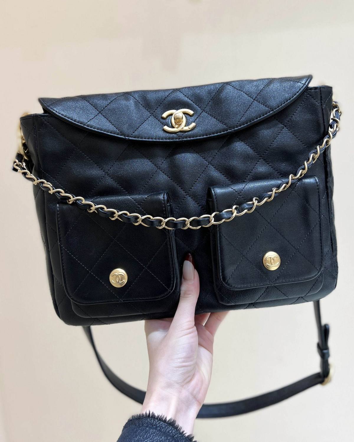 Ellebag’s Exquisite Replica of the Chanel 24P Hobo Bag: A 30cm Black Masterpiece with Aged Hardware(2024 Dec Updated)-Best Quality Fake Louis Vuitton Bag Online Store, Replica designer bag ru