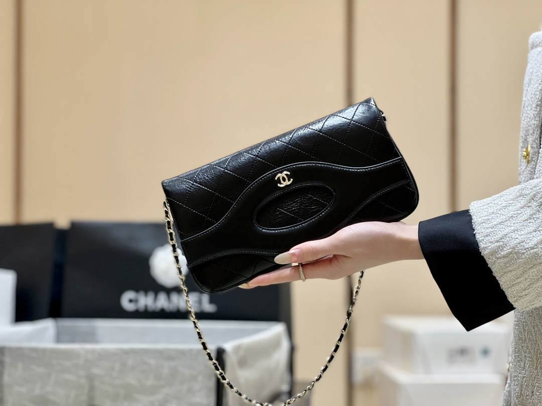 Ellebag’s Exquisite Replica of the Chanel 31 Pouch Bag: A 25cm Masterpiece with Pearl Chain and Champagne Gold Hardware(2024 Dec Updated)-Best Quality Fake Louis Vuitton Bag Online Store, Replica designer bag ru