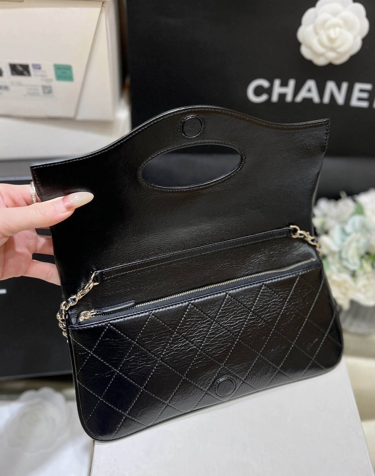 Ellebag’s Exquisite Replica of the Chanel 31 Pouch Bag: A 25cm Masterpiece with Pearl Chain and Champagne Gold Hardware(2024 Dec Updated)-Best Quality Fake Louis Vuitton Bag Online Store, Replica designer bag ru