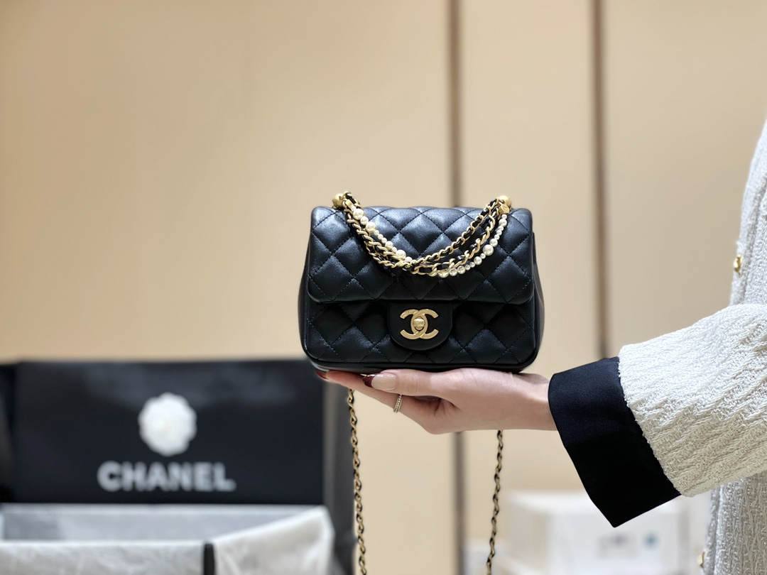 Ellebag’s Exquisite Replica of the Chanel Mini Flap Bag with Pearl Chain: A 17cm Light Beige Lambskin Masterpiece(2024 Dec Updated)-Best Quality Fake Louis Vuitton Bag Online Store, Replica designer bag ru