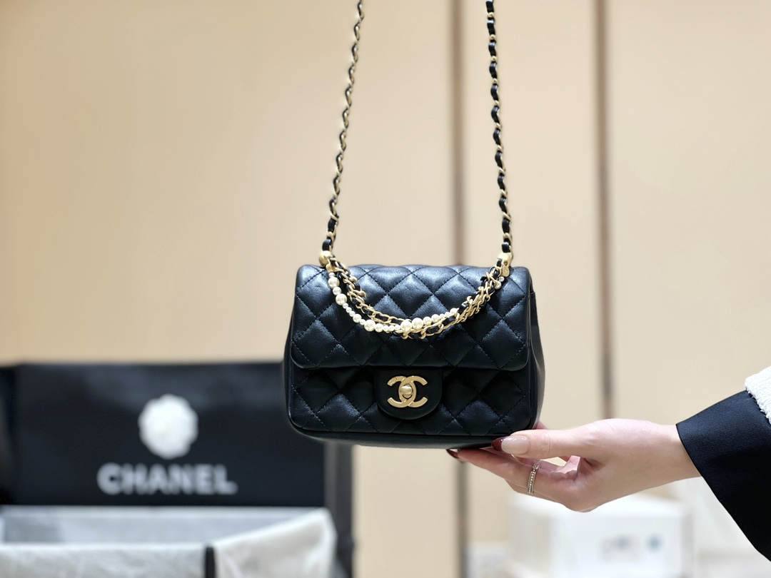 Ellebag’s Exquisite Replica of the Chanel Mini Flap Bag with Pearl Chain: A 17cm Light Beige Lambskin Masterpiece(2024 Dec Updated)-Pangalusna kualitas palsu Louis Vuitton Kantong Toko Online, Replica desainer kantong ru