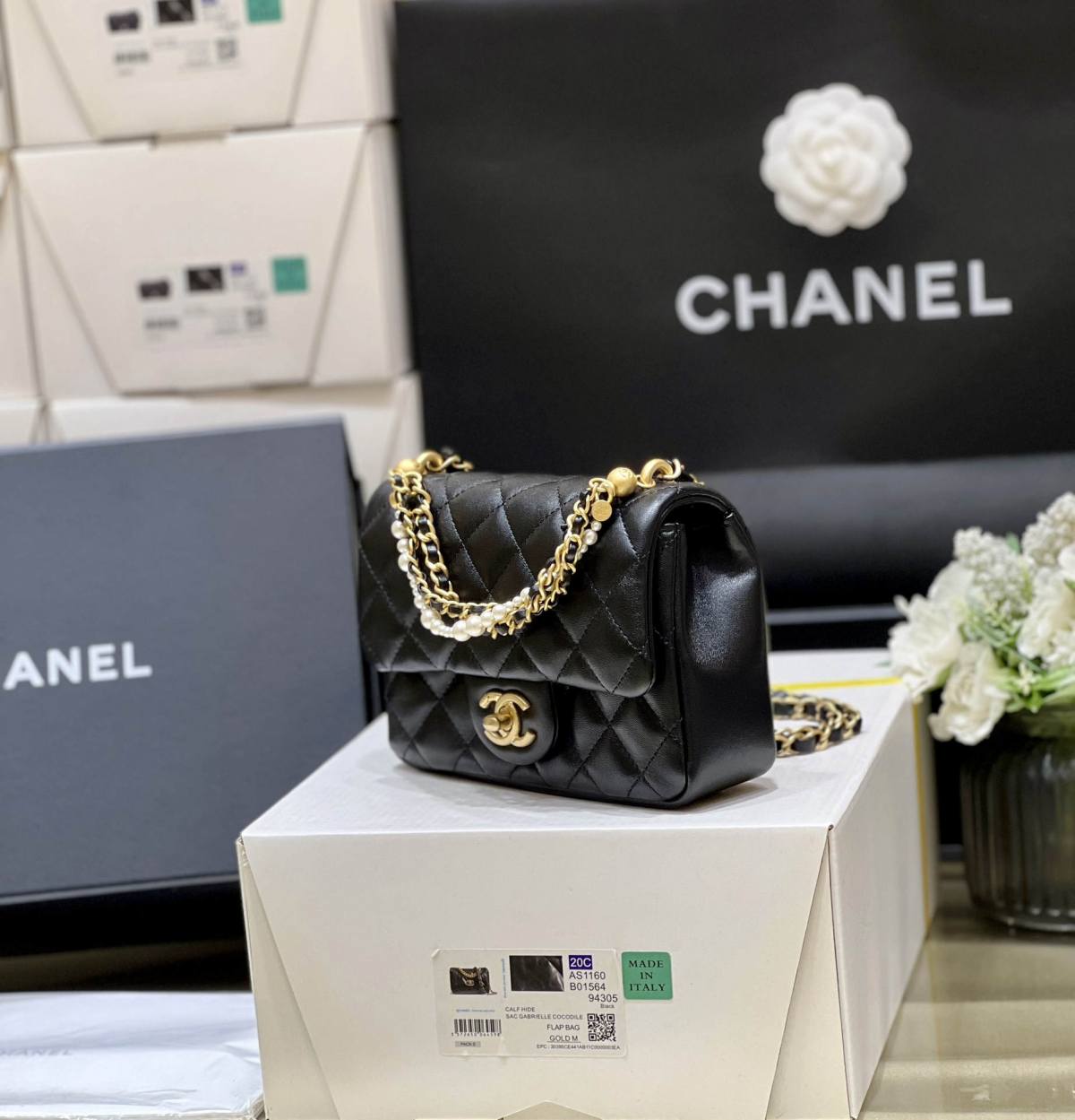 Ellebag’s Exquisite Replica of the Chanel Mini Flap Bag with Pearl Chain: A 17cm Light Beige Lambskin Masterpiece(2024 Dec Updated)-Best Quality Fake Louis Vuitton Bag Online Store, Replica designer bag ru