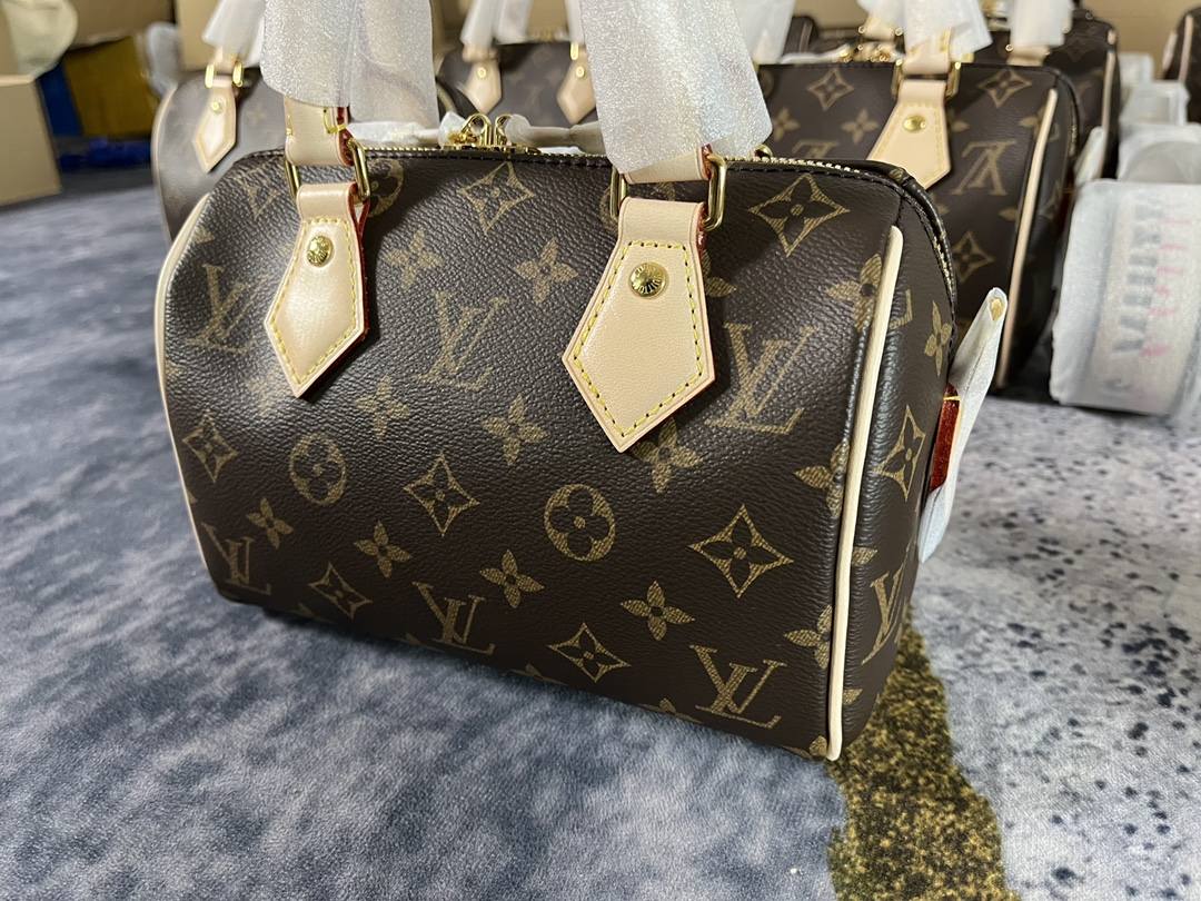 Ellebag’s 1:1 Replica of Louis Vuitton M46234 Speedy Bandoulière 20 Handbag – Exquisite Craftsmanship and Timeless Design(2024 Dec Updated)-Best Quality Fake Louis Vuitton Bag Online Store, Replica designer bag ru