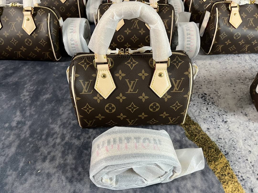 Ellebag’s 1:1 Replica of Louis Vuitton M46234 Speedy Bandoulière 20 Handbag – Exquisite Craftsmanship and Timeless Design(2024 Dec Updated)-Best Quality Fake Louis Vuitton Bag Online Store, Replica designer bag ru