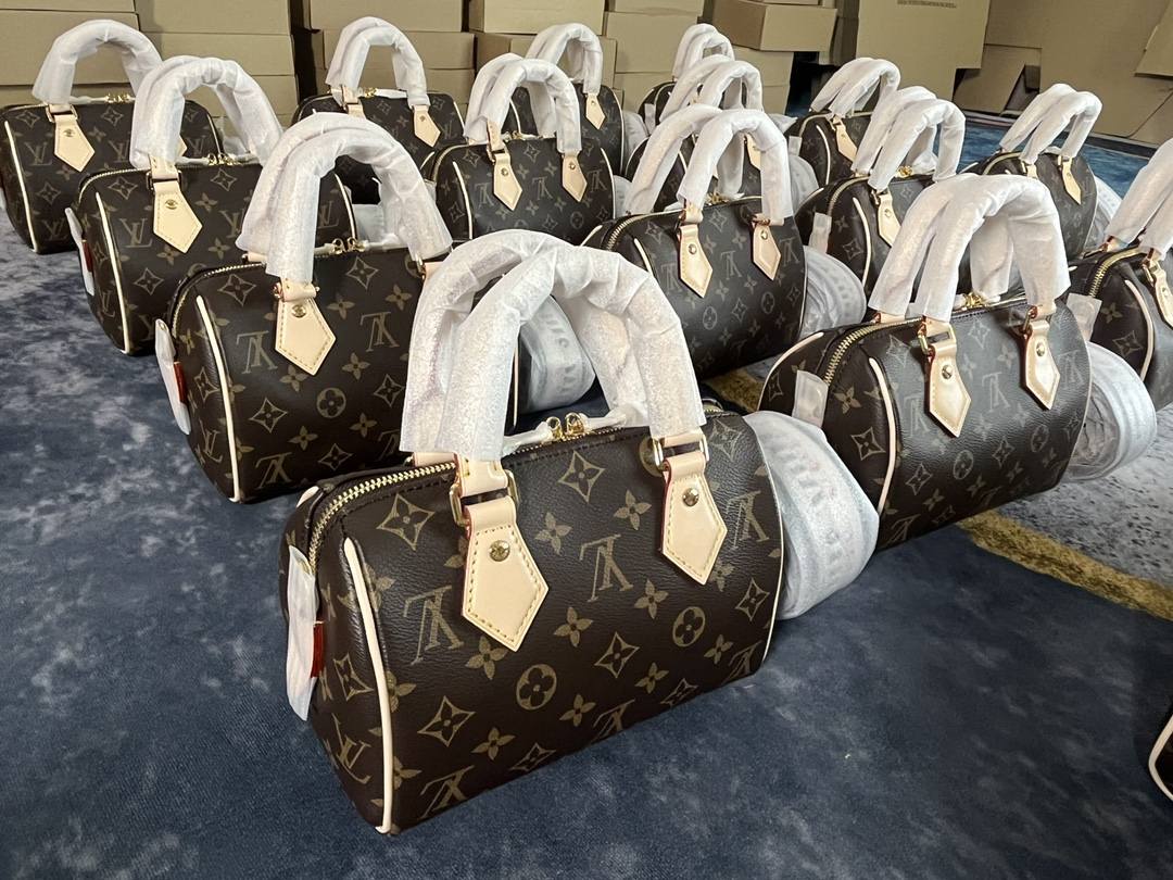 Ellebag’s 1:1 Replica of Louis Vuitton M46234 Speedy Bandoulière 20 Handbag – Exquisite Craftsmanship and Timeless Design(2024 Dec Updated)-Best Quality Fake Louis Vuitton Bag Online Store, Replica designer bag ru