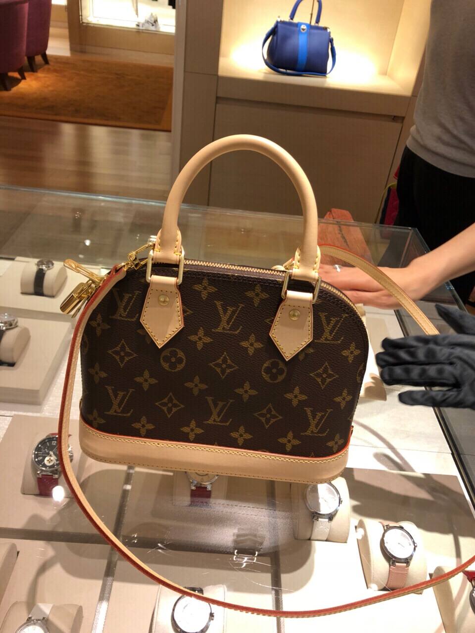 Ellebag’s 1:1 Replica of Louis Vuitton M53152 Alma BB: A Masterclass in Craftsmanship and Timeless Design(2024 Dec Updated)-Best Quality Fake Louis Vuitton Bag Online Store, Replica designer bag ru