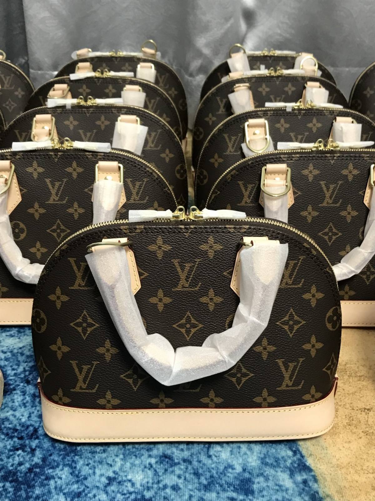 Ellebag’s 1:1 Replica of Louis Vuitton M53152 Alma BB: A Masterclass in Craftsmanship and Timeless Design(2024 Dec Updated)-Best Quality Fake Louis Vuitton Bag Online Store, Replica designer bag ru