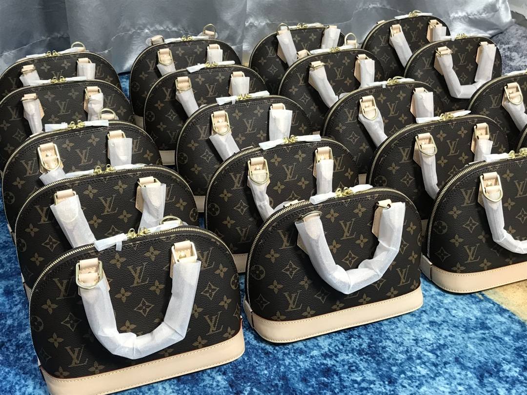 Ellebag’s 1:1 Replica of Louis Vuitton M53152 Alma BB: A Masterclass in Craftsmanship and Timeless Design(2024 Dec Updated)-Best Quality Fake Louis Vuitton Bag Online Store, Replica designer bag ru