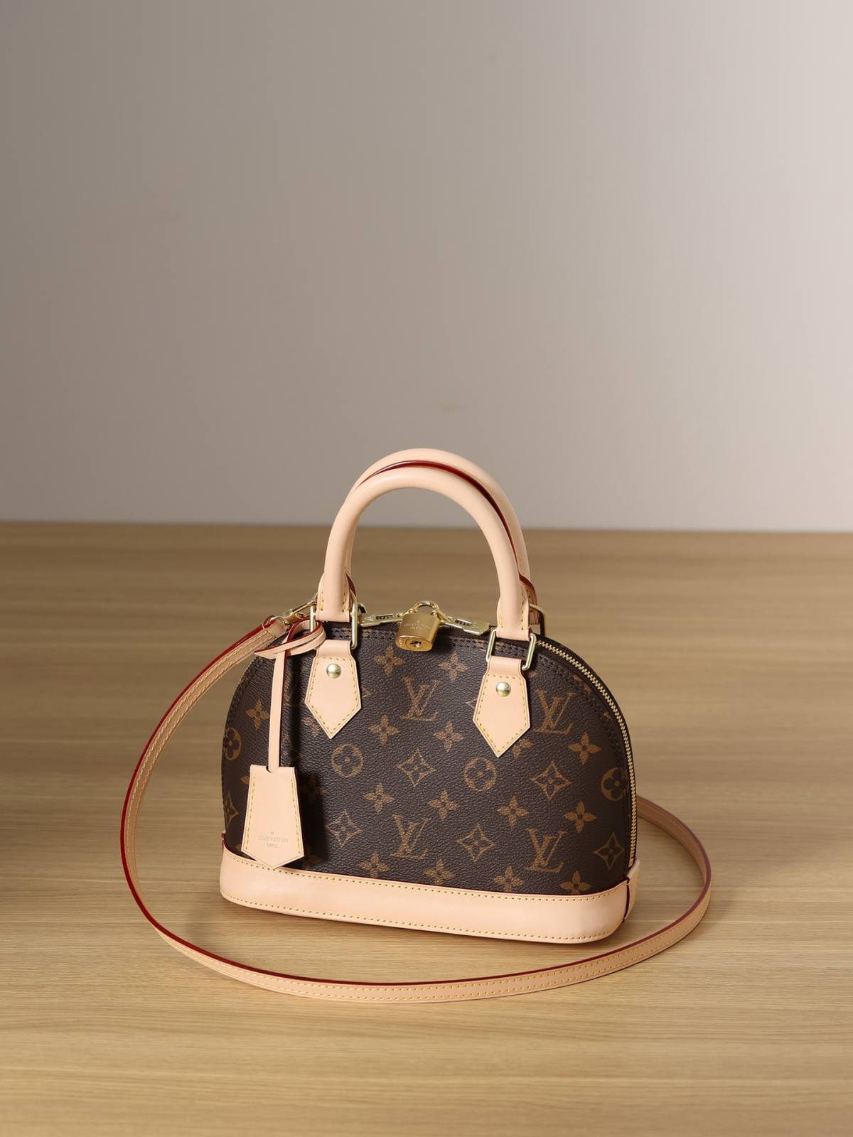 Ellebag’s 1:1 Replica of Louis Vuitton M53152 Alma BB: A Masterclass in Craftsmanship and Timeless Design(2024 Dec Updated)-Best Quality Fake Louis Vuitton Bag Online Store, Replica designer bag ru