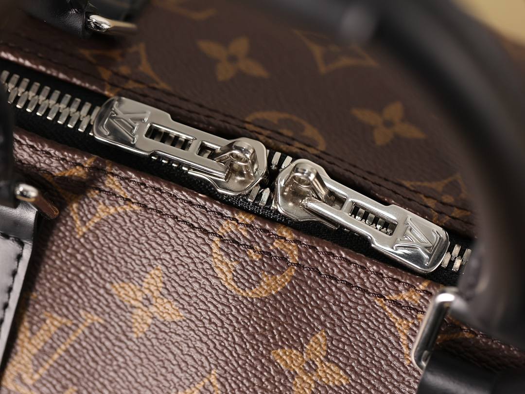 Ellebag’s 1:1 Replica of Louis Vuitton M56711 Keepall Bandoulière 45 – Mastering Travel Luxury(2024 Dec Updated)-Best Quality Fake Louis Vuitton Bag Online Store, Replica designer bag ru