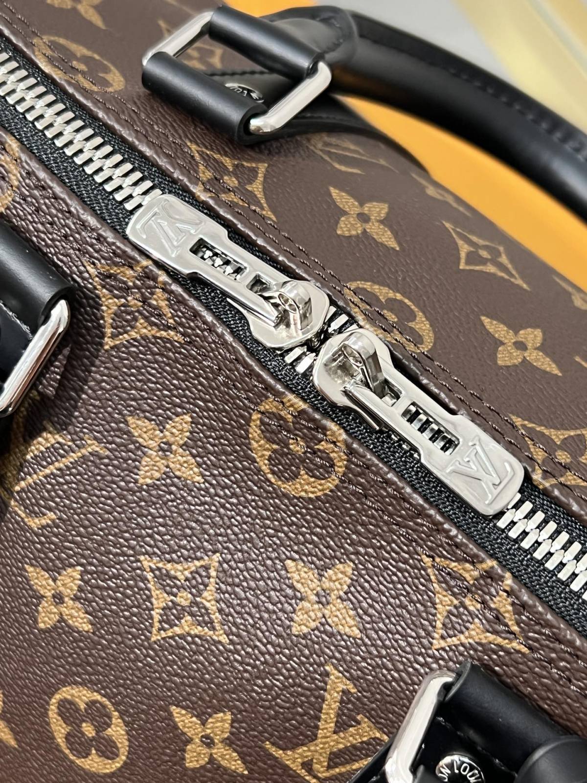 Ellebag’s 1:1 Replica of Louis Vuitton M56711 Keepall Bandoulière 45 – Mastering Travel Luxury(2024 Dec Updated)-Best Quality Fake Louis Vuitton Bag Online Store, Replica designer bag ru