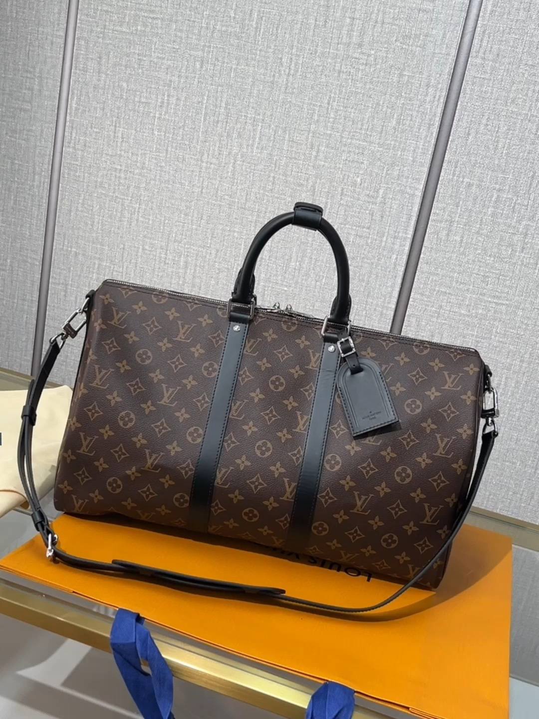 Ellebag’s 1:1 Replica of Louis Vuitton M56711 Keepall Bandoulière 45 – Mastering Travel Luxury(2024 Dec Updated)-Best Quality Fake Louis Vuitton Bag Online Store, Replica designer bag ru