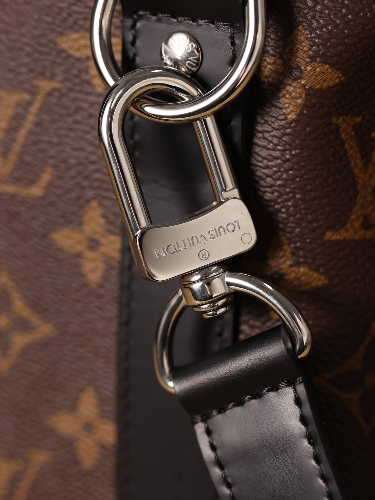 Ellebag’s 1:1 Replica of Louis Vuitton M56711 Keepall Bandoulière 45 – Mastering Travel Luxury(2024 Dec Updated)-Best Quality Fake Louis Vuitton Bag Online Store, Replica designer bag ru