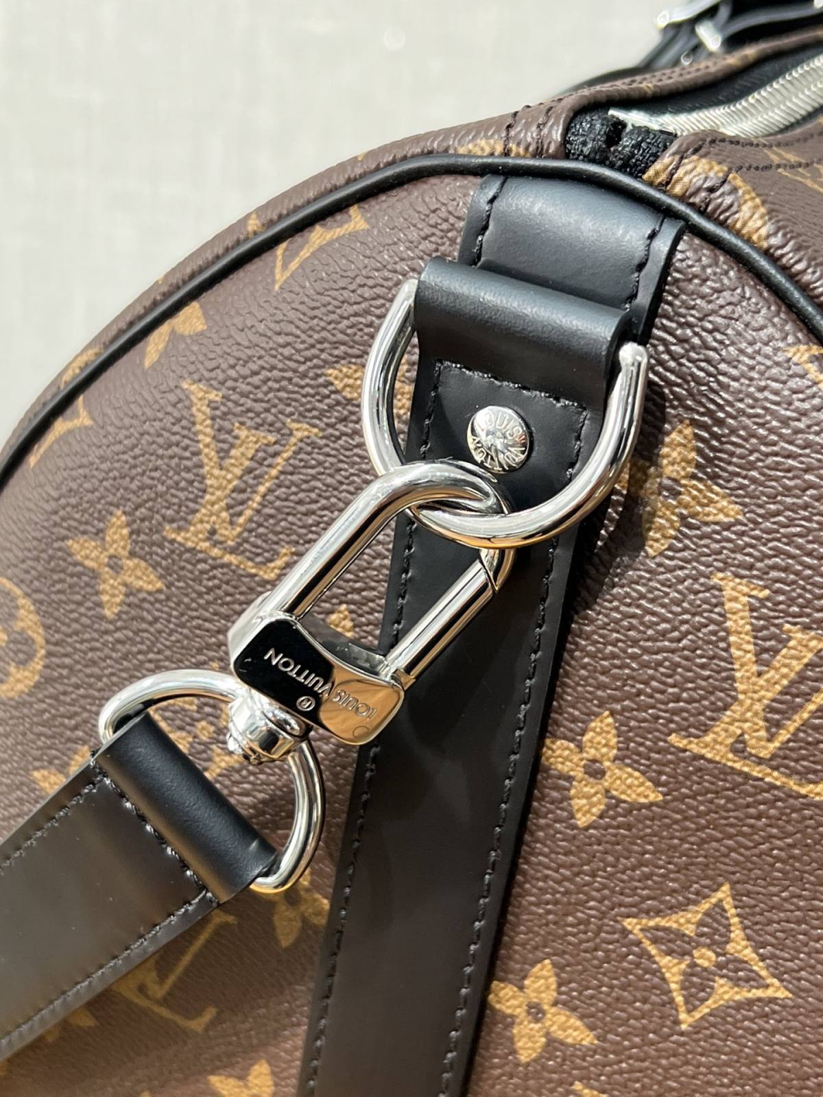 Ellebag’s 1:1 Replica of Louis Vuitton M56711 Keepall Bandoulière 45 – Mastering Travel Luxury(2024 Dec Updated)-Best Quality Fake Louis Vuitton Bag Online Store, Replica designer bag ru