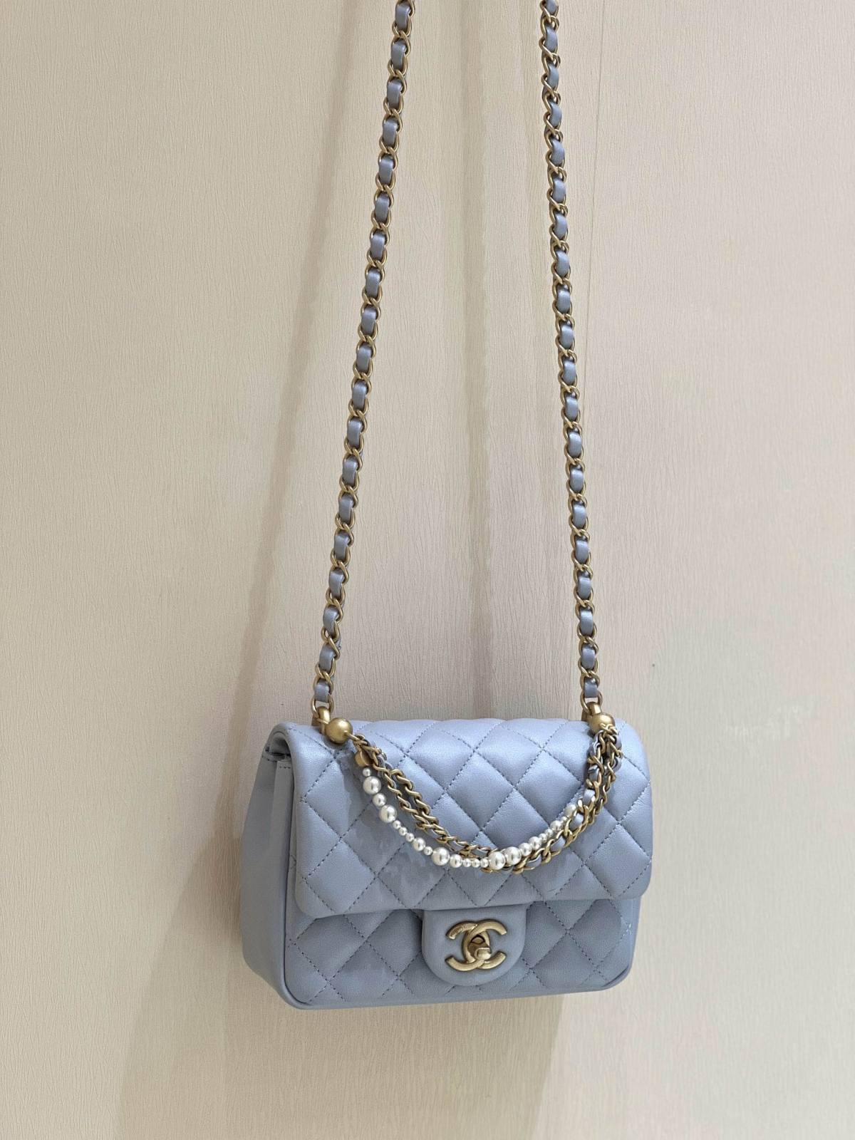 Ellebag’s Exquisite Replica of the Chanel Mini Flap Bag with Pearl Chain: A 17cm Sky Blue Lambskin Masterpiece(2024 Dec Updated)-ร้านค้าออนไลน์กระเป๋า Louis Vuitton ปลอมคุณภาพดีที่สุด, กระเป๋าออกแบบจำลอง ru