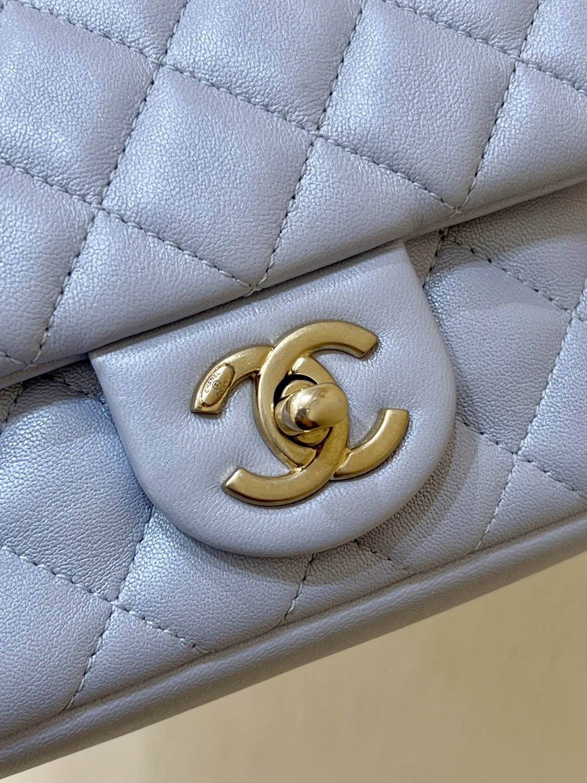 Ellebag’s Exquisite Replica of the Chanel Mini Flap Bag with Pearl Chain: A 17cm Sky Blue Lambskin Masterpiece(2024 Dec Updated)-ร้านค้าออนไลน์กระเป๋า Louis Vuitton ปลอมคุณภาพดีที่สุด, กระเป๋าออกแบบจำลอง ru