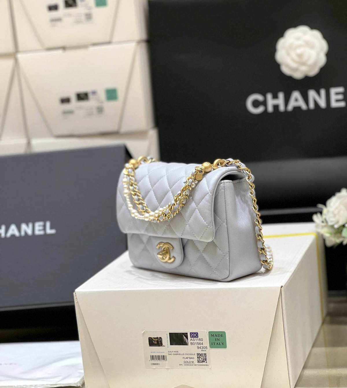 Ellebag’s Exquisite Replica of the Chanel Mini Flap Bag with Pearl Chain: A 17cm Sky Blue Lambskin Masterpiece(2024 Dec Updated)-ร้านค้าออนไลน์กระเป๋า Louis Vuitton ปลอมคุณภาพดีที่สุด, กระเป๋าออกแบบจำลอง ru