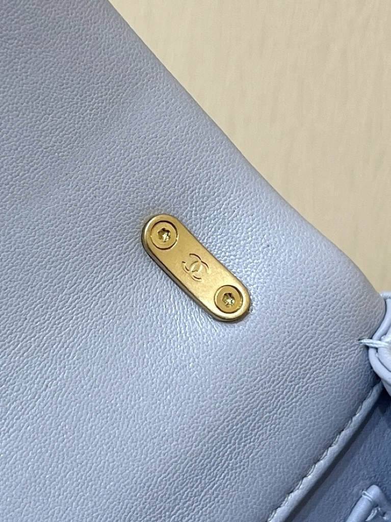 Ellebag’s Exquisite Replica of the Chanel Mini Flap Bag with Pearl Chain: A 17cm Sky Blue Lambskin Masterpiece(2024 Dec Updated)-ร้านค้าออนไลน์กระเป๋า Louis Vuitton ปลอมคุณภาพดีที่สุด, กระเป๋าออกแบบจำลอง ru