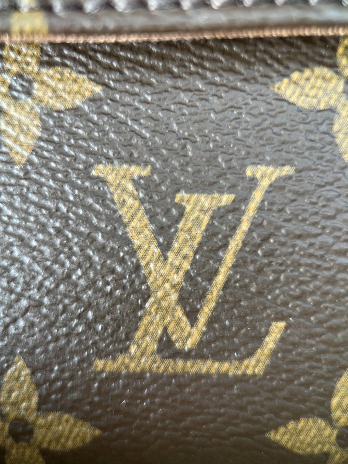 Ellebag’s 1:1 Replica of Louis Vuitton M81911 Wallet On Chain Ivy Handbag(2024 Dec Updated)-ʻOi aku ka maikaʻi o ka ʻeke Louis Vuitton ʻeke hoʻopunipuni ma ka hale kūʻai pūnaewele, ʻeke hoʻolālā kope ru