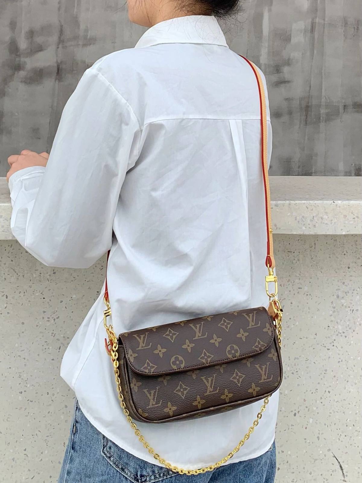 Ellebag’s 1:1 Replica of Louis Vuitton M81911 Wallet On Chain Ivy Handbag(2024 Dec Updated)-ʻOi aku ka maikaʻi o ka ʻeke Louis Vuitton ʻeke hoʻopunipuni ma ka hale kūʻai pūnaewele, ʻeke hoʻolālā kope ru