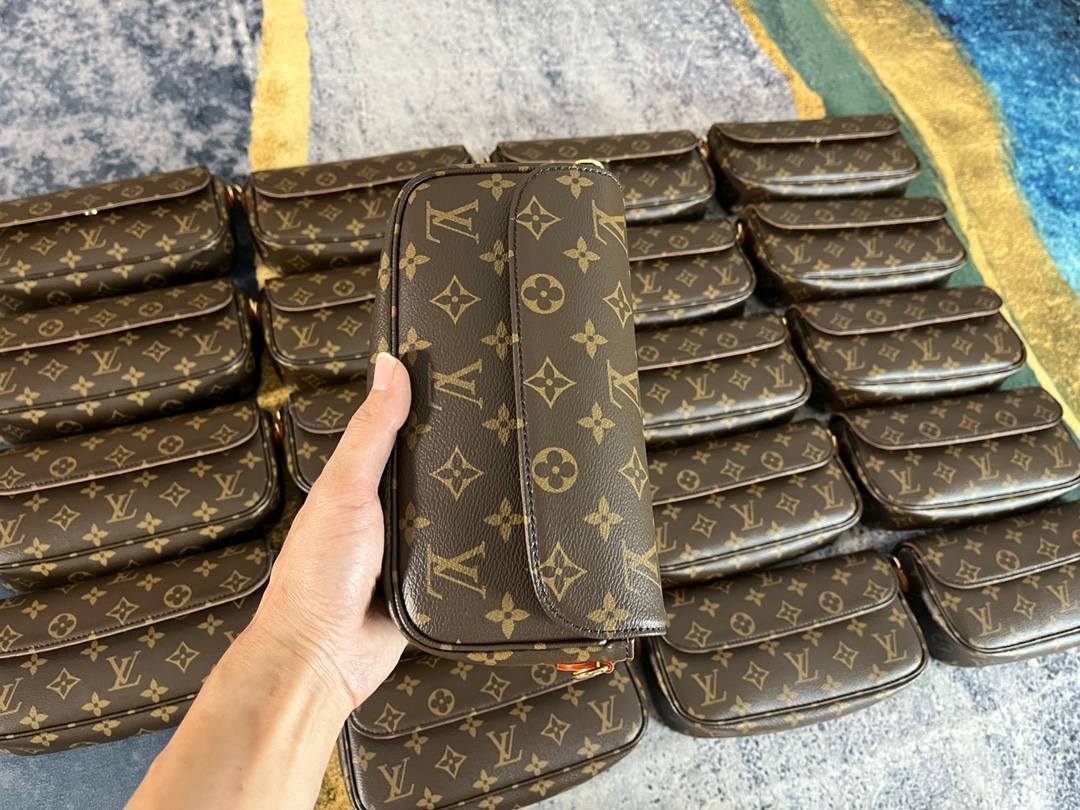 Ellebag’s 1:1 Replica of Louis Vuitton M81911 Wallet On Chain Ivy Handbag(2024 Dec Updated)-ʻOi aku ka maikaʻi o ka ʻeke Louis Vuitton ʻeke hoʻopunipuni ma ka hale kūʻai pūnaewele, ʻeke hoʻolālā kope ru