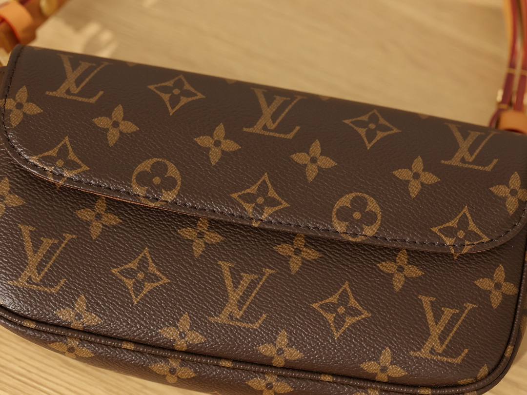 Ellebag’s 1:1 Replica of Louis Vuitton M81911 Wallet On Chain Ivy Handbag(2024 Dec Updated)-ʻOi aku ka maikaʻi o ka ʻeke Louis Vuitton ʻeke hoʻopunipuni ma ka hale kūʻai pūnaewele, ʻeke hoʻolālā kope ru