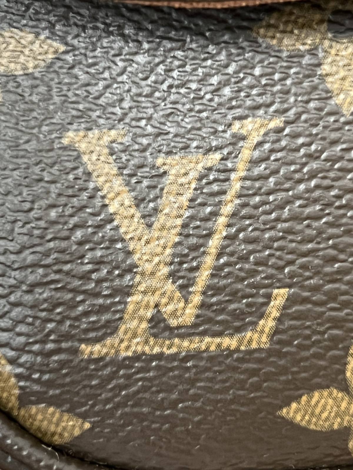 Ellebag’s 1:1 Replica of Louis Vuitton M81911 Wallet On Chain Ivy Handbag(2024 Dec Updated)-ʻOi aku ka maikaʻi o ka ʻeke Louis Vuitton ʻeke hoʻopunipuni ma ka hale kūʻai pūnaewele, ʻeke hoʻolālā kope ru