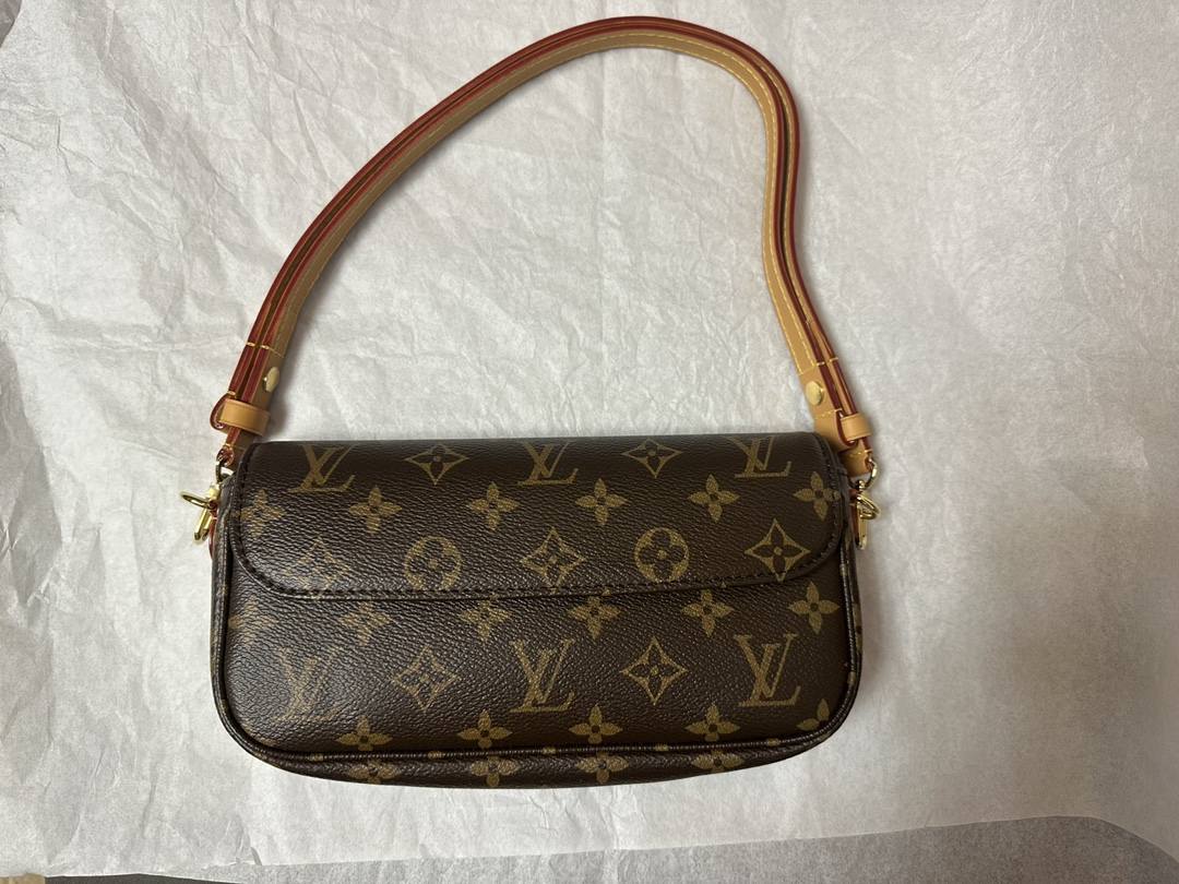 Ellebag’s 1:1 Replica of Louis Vuitton M81911 Wallet On Chain Ivy Handbag(2024 Dec Updated)-ʻOi aku ka maikaʻi o ka ʻeke Louis Vuitton ʻeke hoʻopunipuni ma ka hale kūʻai pūnaewele, ʻeke hoʻolālā kope ru